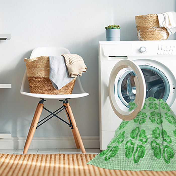 Machine Washable Transitional Green Rug in a Washing Machine, wshpat3838grn