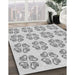 Patterned Platinum Gray Rug in Family Room, pat3838gry