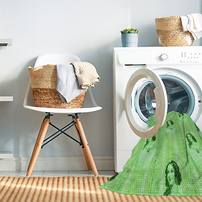 Machine Washable Transitional Emerald Green Rug in a Washing Machine, wshpat3843grn