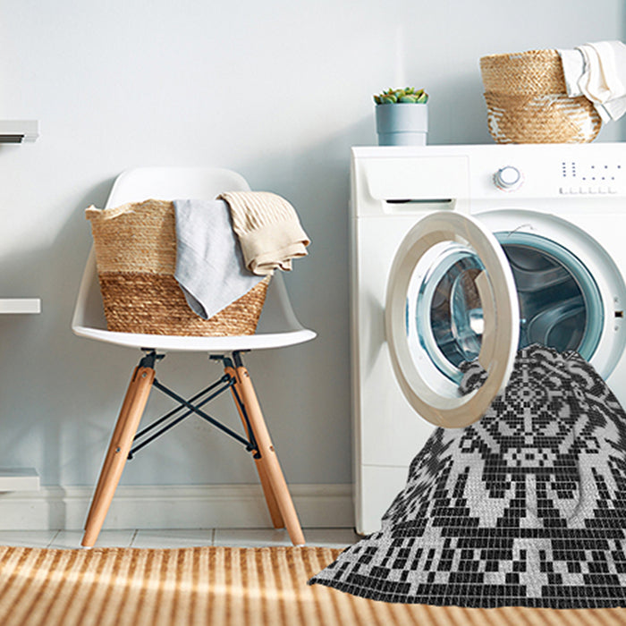Machine Washable Transitional Charcoal Black Rug in a Washing Machine, wshpat3844gry