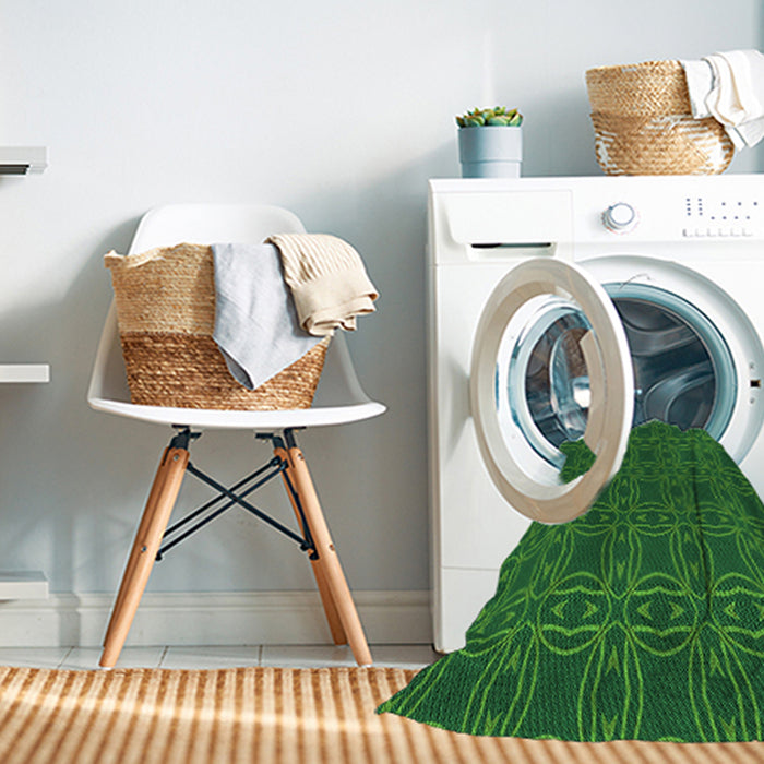 Machine Washable Transitional Deep Emerald Green Rug in a Washing Machine, wshpat3891grn
