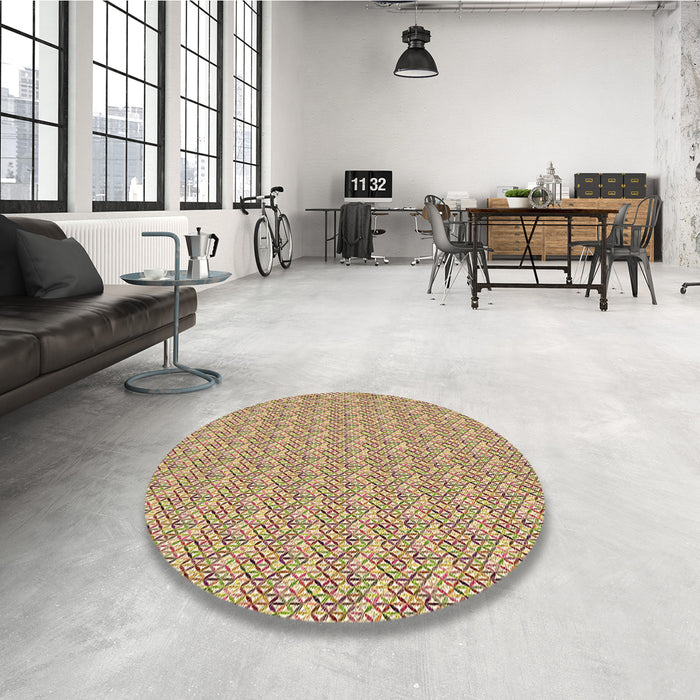 Round Patterned Chestnut Red Rug in a Office, pat3898brn