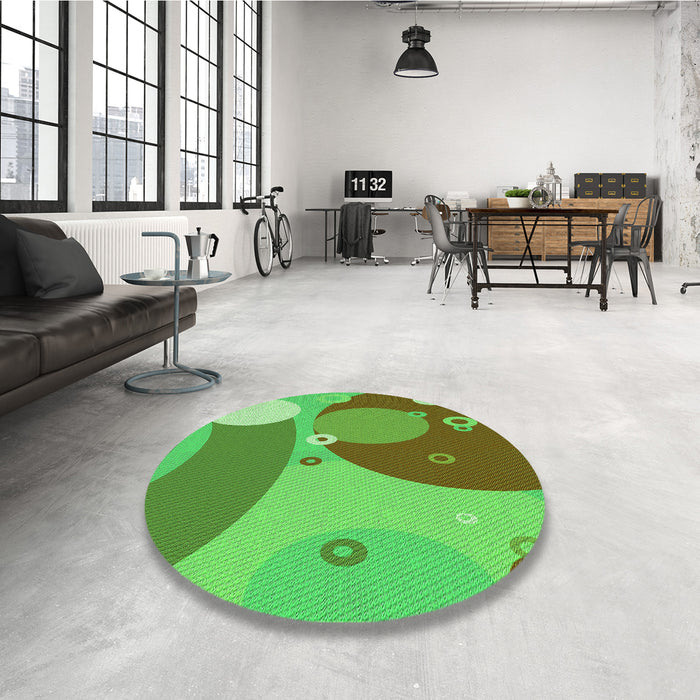Round Patterned Neon Green Rug in a Office, pat3899grn