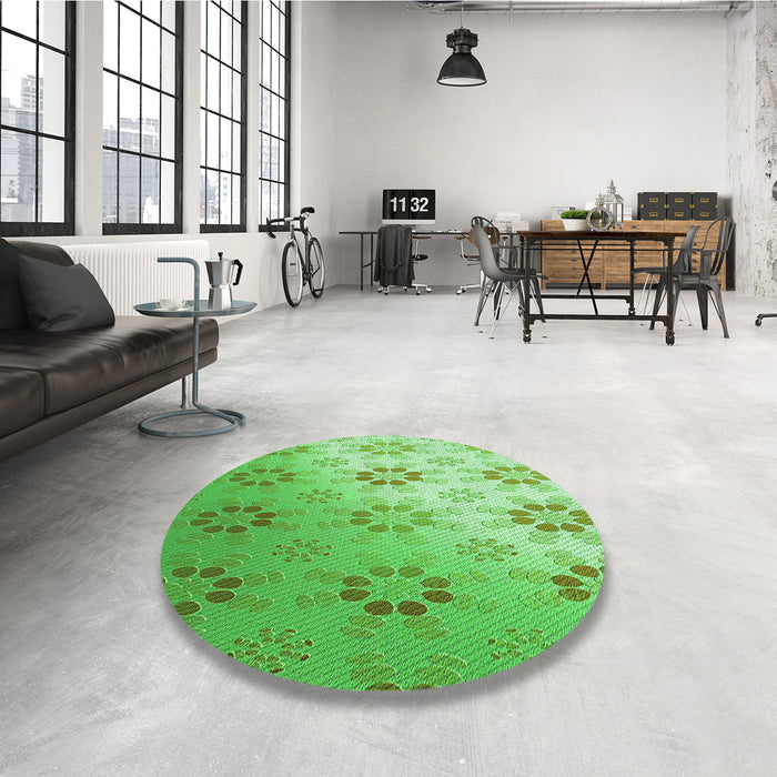 Round Patterned Green Rug in a Office, pat3903grn