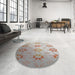 Round Patterned Gray Novelty Rug in a Office, pat3903