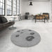 Round Patterned Cloud Gray Rug in a Office, pat3907gry