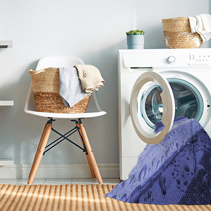 Machine Washable Transitional Sky Blue Rug in a Washing Machine, wshpat3911blu