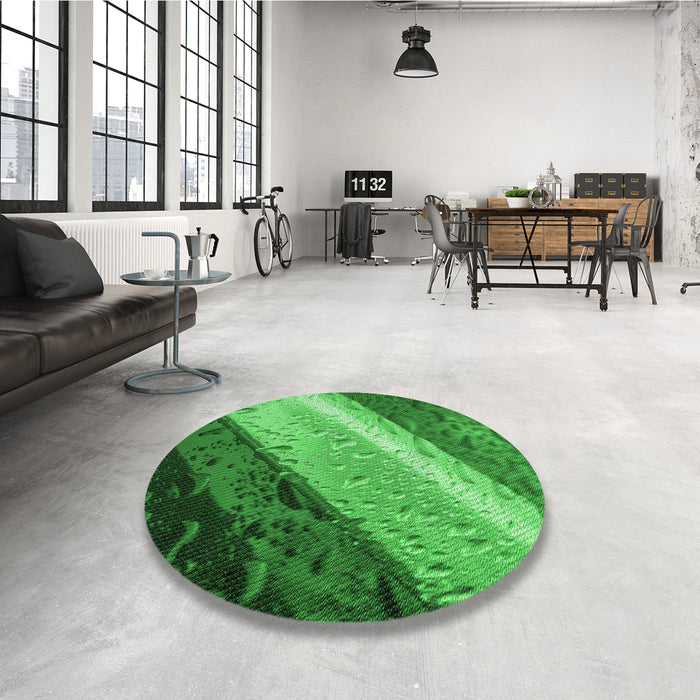 Round Patterned Green Rug in a Office, pat3911grn