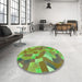 Round Patterned Green Rug in a Office, pat3913grn