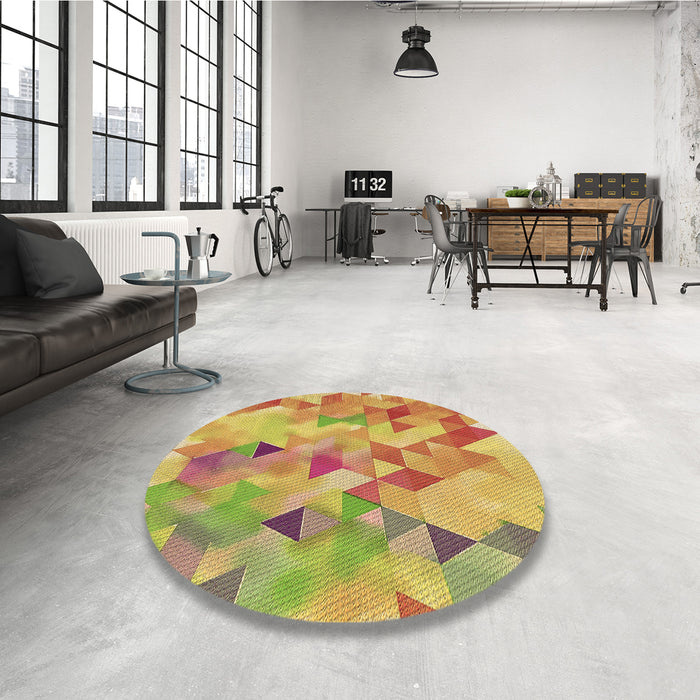 Round Patterned Orange Rug in a Office, pat3914brn