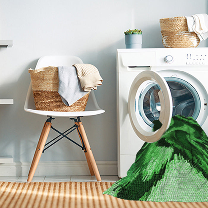 Machine Washable Transitional Deep Emerald Green Rug in a Washing Machine, wshpat3917grn