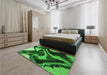 Patterned Deep Emerald Green Rug in a Bedroom, pat3917grn