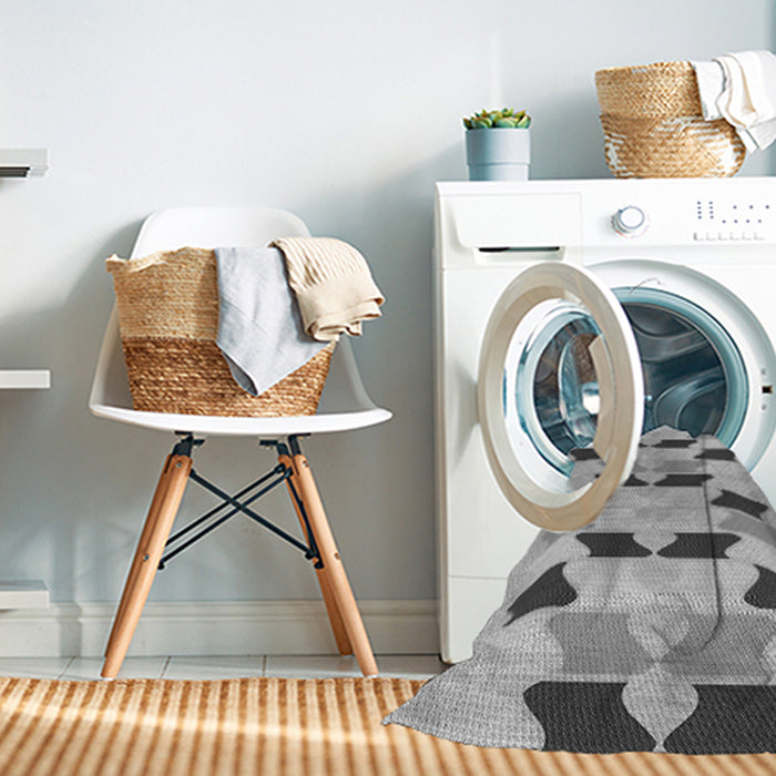 Machine Washable Transitional Smokey Gray Rug in a Washing Machine, wshpat3925gry