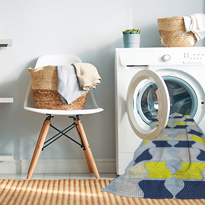 Machine Washable Transitional Azure Blue Rug in a Washing Machine, wshpat3925