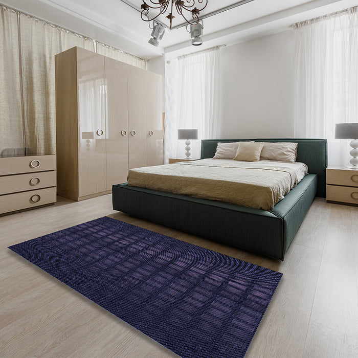 Patterned Midnight Gray Rug in a Bedroom, pat3928blu