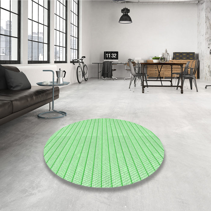 Round Patterned Green Rug in a Office, pat393grn
