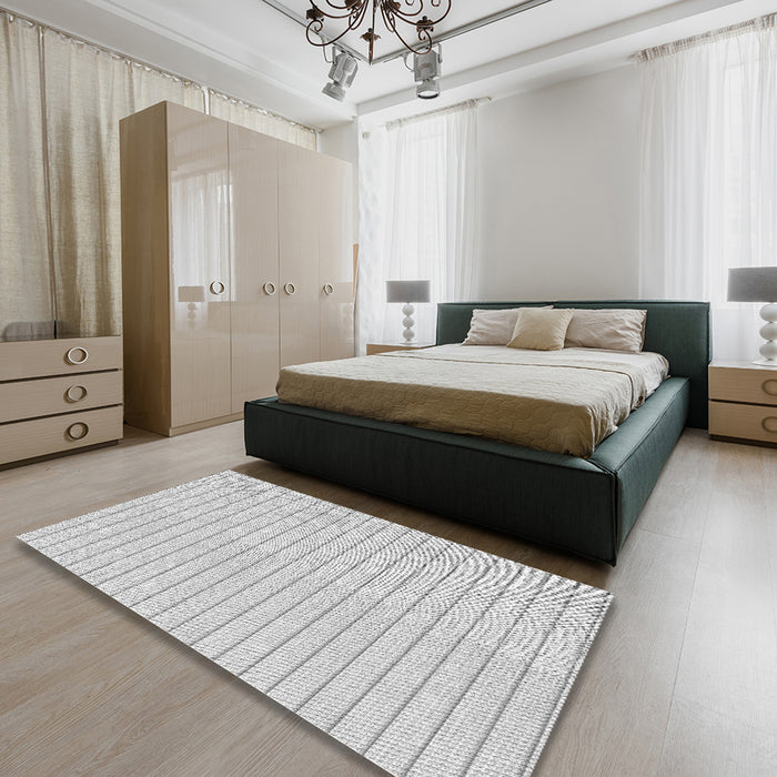 Patterned Off-White Novelty Rug in a Bedroom, pat393