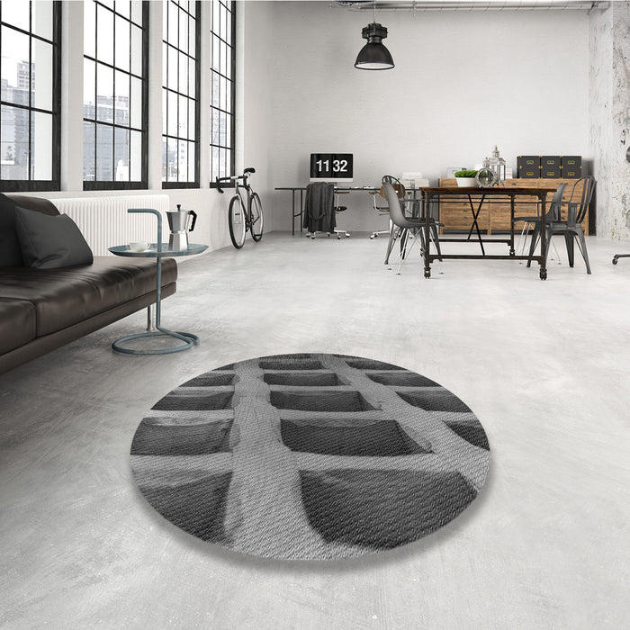 Round Patterned Black Rug in a Office, pat3942gry