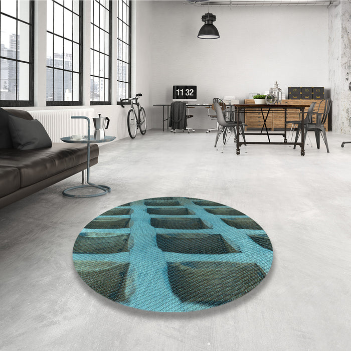 Round Patterned Charcoal Blue Rug in a Office, pat3942lblu