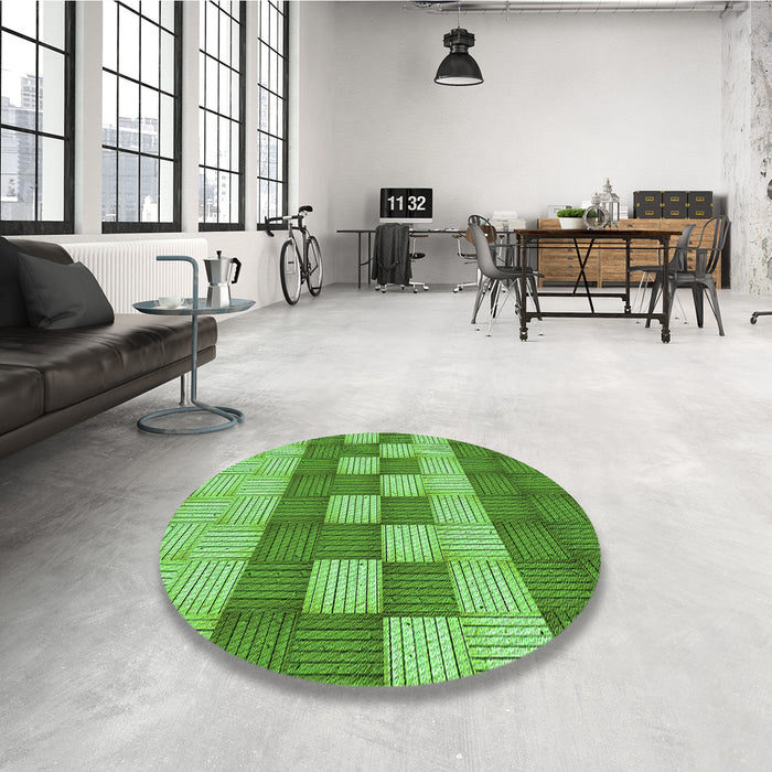 Round Patterned Emerald Green Rug in a Office, pat3946grn