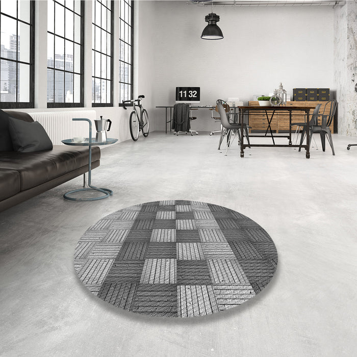 Round Patterned Gray Rug in a Office, pat3946gry
