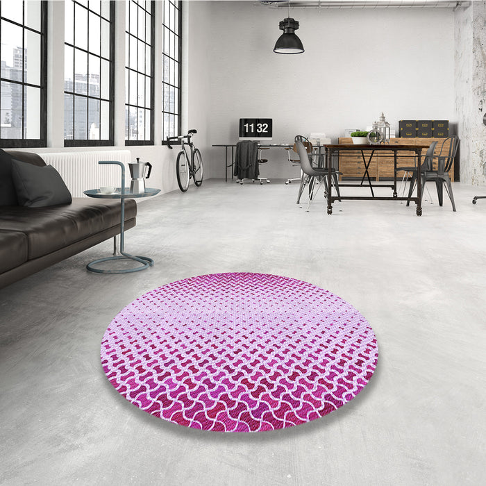 Round Patterned Neon Pink Rug in a Office, pat395pur