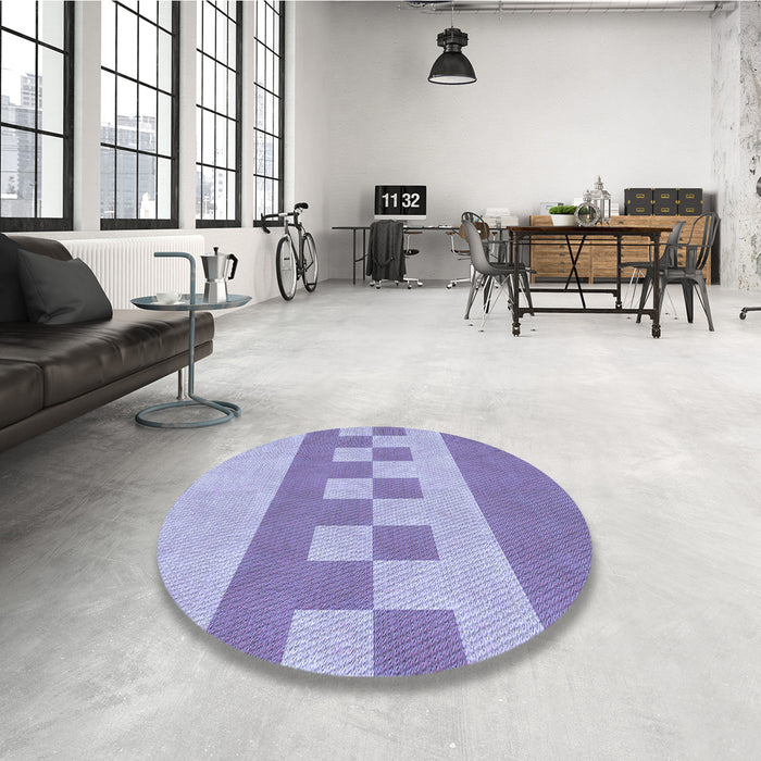 Round Patterned Blue Rug in a Office, pat3950blu