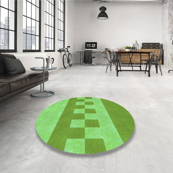 Round Patterned Emerald Green Rug in a Office, pat3950grn