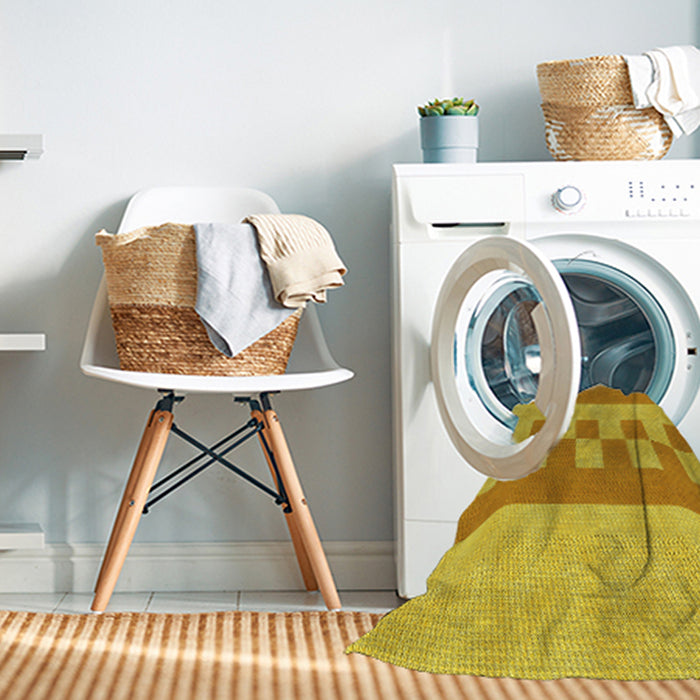 Machine Washable Transitional Neon Orange Rug in a Washing Machine, wshpat3950yw