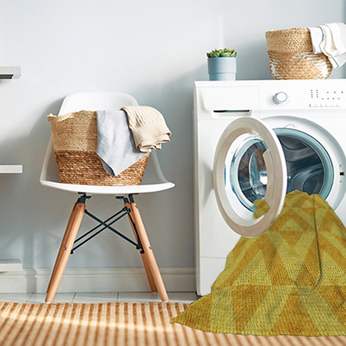 Machine Washable Transitional Gold Yellow Rug in a Washing Machine, wshpat3956yw
