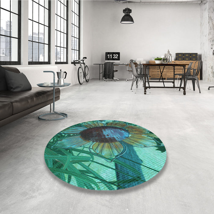 Round Patterned Deep-Sea Green Rug in a Office, pat3966lblu