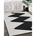 Patterned Platinum Gray Novelty Rug in Family Room, pat3980