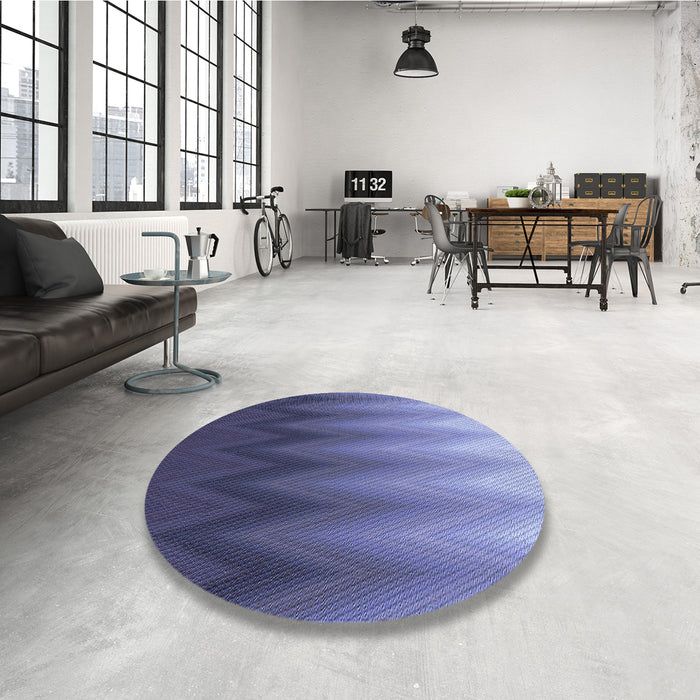 Round Patterned Sky Blue Rug in a Office, pat3984blu