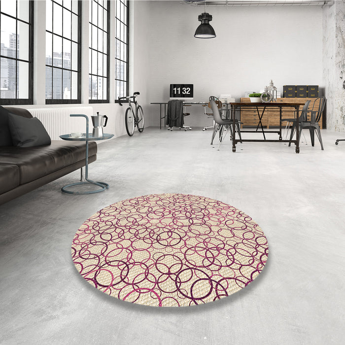 Round Patterned Vanilla Gold Rug in a Office, pat400brn