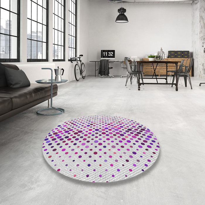Round Machine Washable Transitional White Smoke Rug in a Office, wshpat401