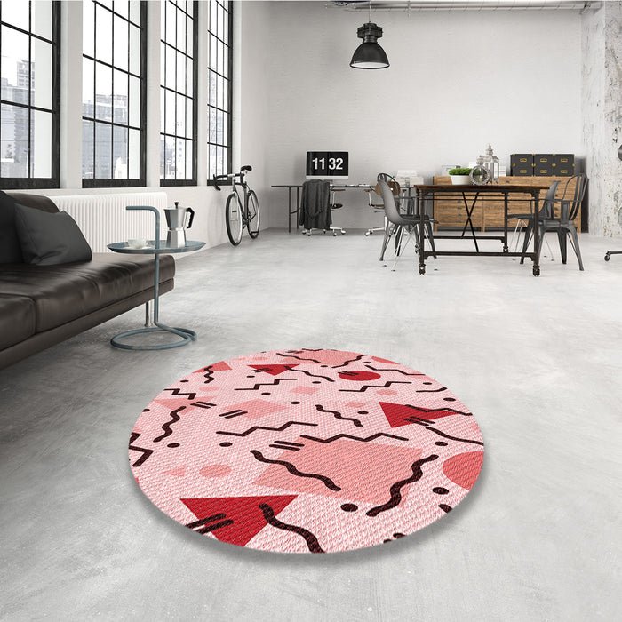 Round Patterned Red Rug in a Office, pat408rd
