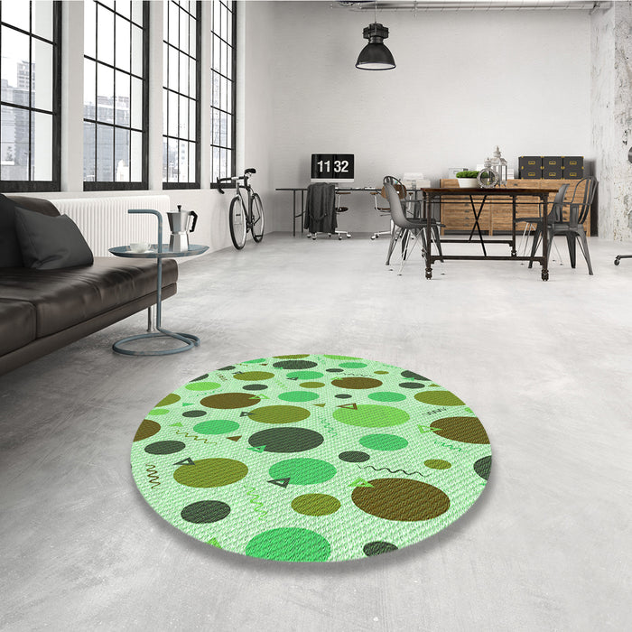 Round Patterned Green Rug in a Office, pat409grn