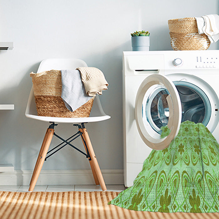 Machine Washable Transitional Jade Green Rug in a Washing Machine, wshpat410grn