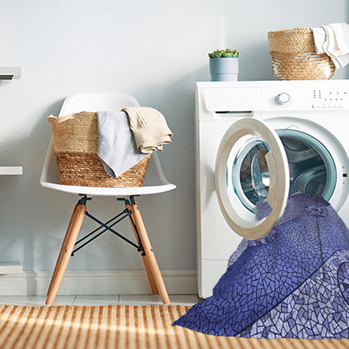 Machine Washable Transitional Denim Blue Rug in a Washing Machine, wshpat440blu