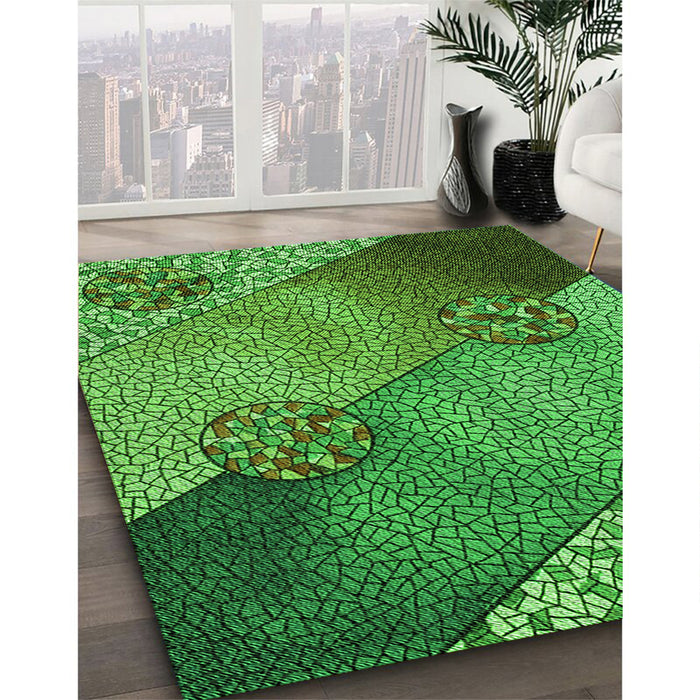 Patterned Deep Emerald Green Rug in Family Room, pat440grn