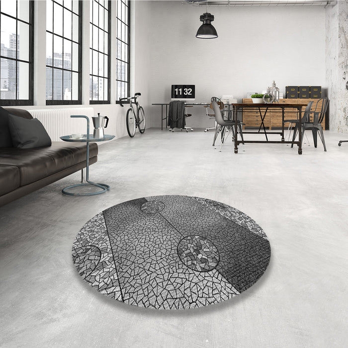 Round Patterned Black Rug in a Office, pat440gry