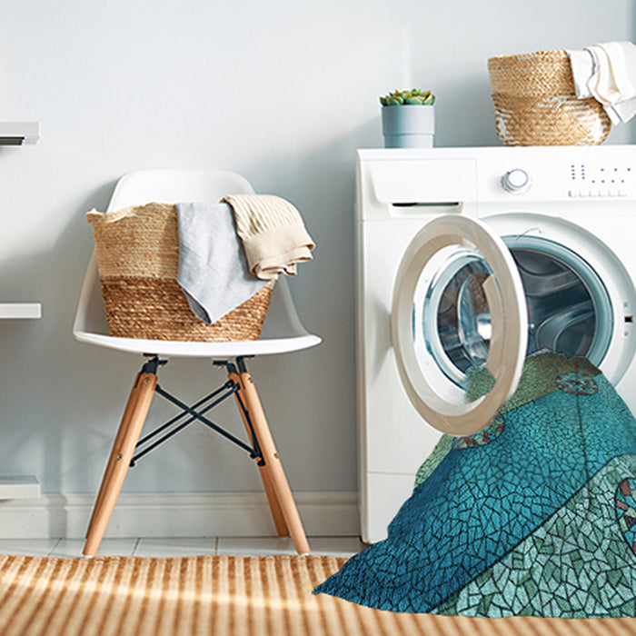 Machine Washable Transitional Turquoise Green Rug in a Washing Machine, wshpat440lblu