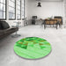 Round Patterned Emerald Green Rug in a Office, pat442grn