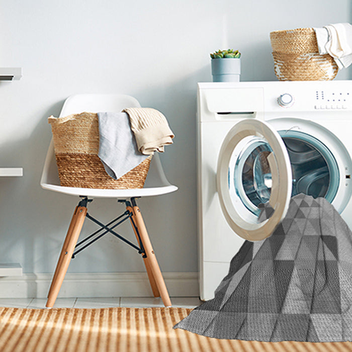 Machine Washable Transitional Cloud Gray Rug in a Washing Machine, wshpat442gry