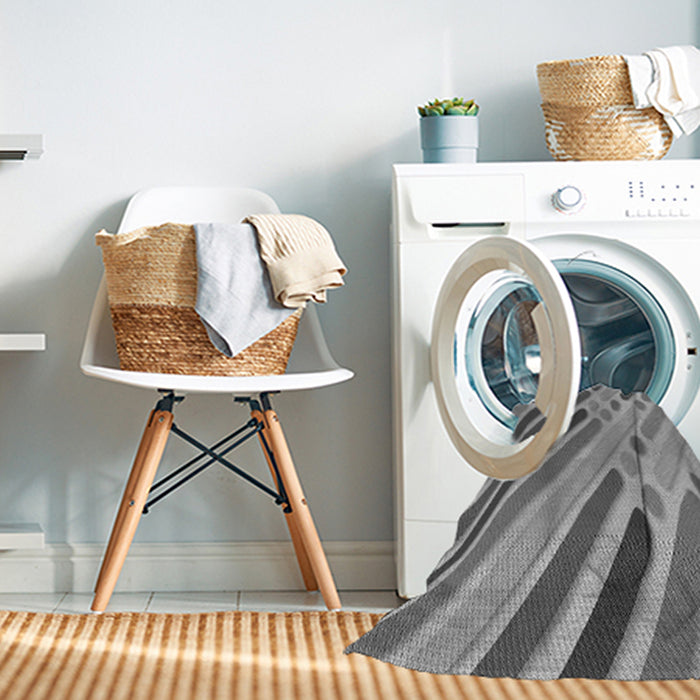 Machine Washable Transitional Cloud Gray Rug in a Washing Machine, wshpat443gry