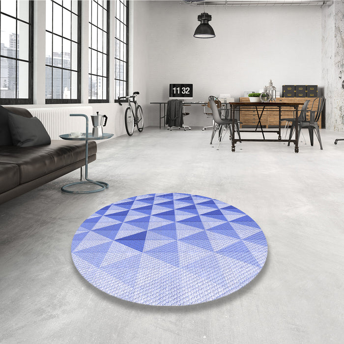 Round Patterned Blue Rug in a Office, pat446blu