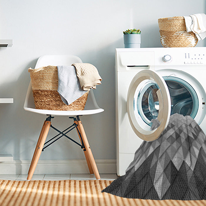 Machine Washable Transitional Ash Gray Rug in a Washing Machine, wshpat448gry