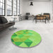 Round Patterned Emerald Green Rug in a Office, pat454grn