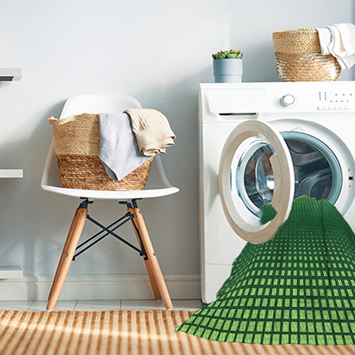 Machine Washable Transitional Deep Emerald Green Rug in a Washing Machine, wshpat458grn