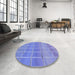 Round Patterned Denim Blue Rug in a Office, pat467blu